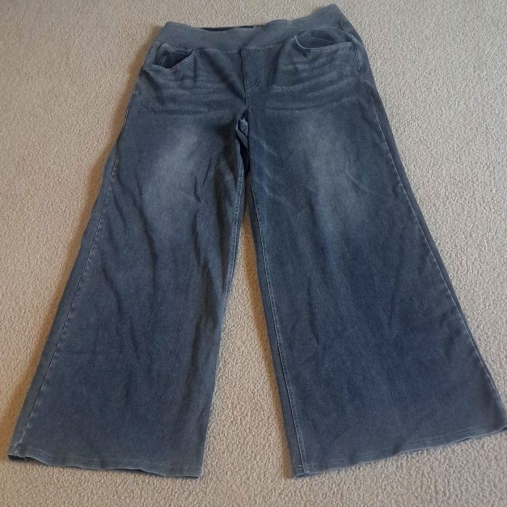 LARGE. HALARA FLEX BAGGY WIDE LEG DISTRESSED JEANS - Picture 4 of 8